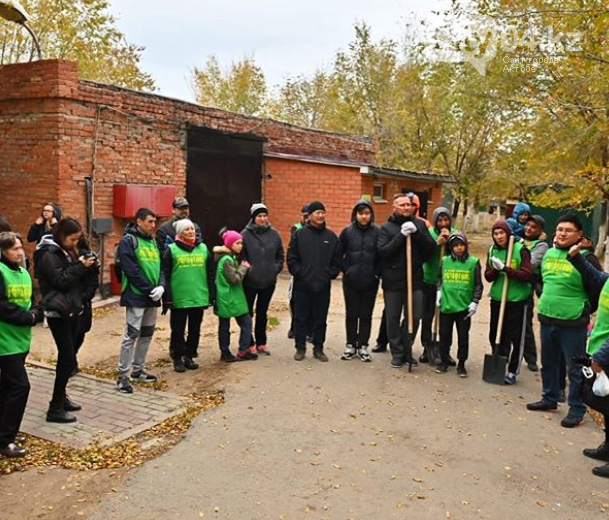 В Актобе в субботу массово сажали деревья, фото-3 В Актобе в субботу массово сажали деревья, фото-3
