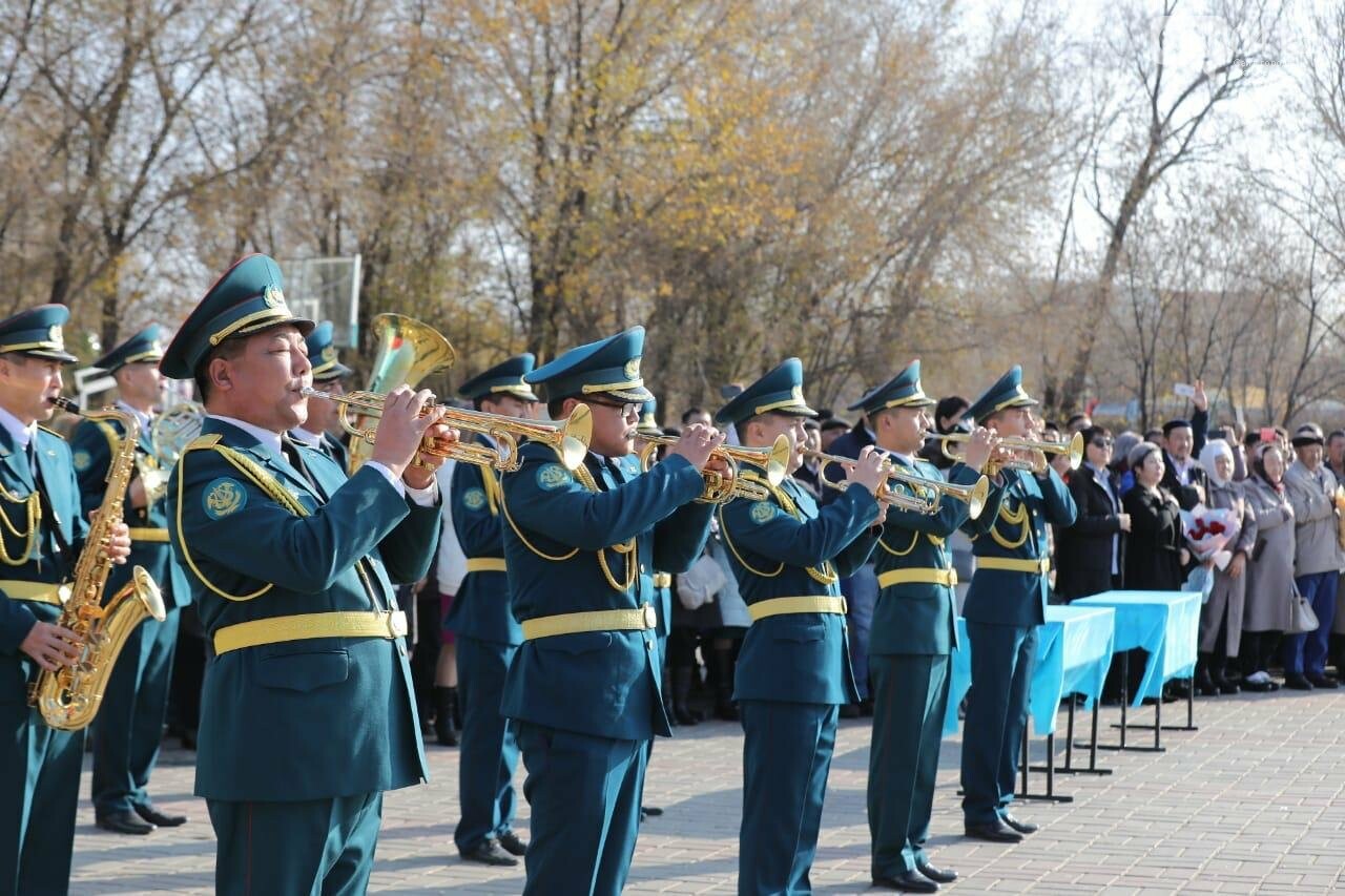 В Высшем летном институте лейтенантам вручили дипломы, фото-2 В Высшем летном институте лейтенантам вручили дипломы, фото-2