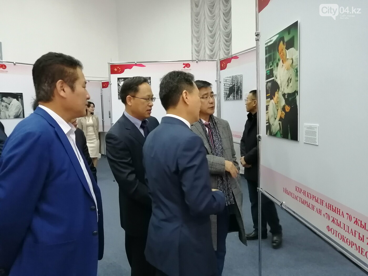Посол Китая принял участие в открытии фотовыставки в Актобе, фото-5 Посол Китая принял участие в открытии фотовыставки в Актобе, фото-5