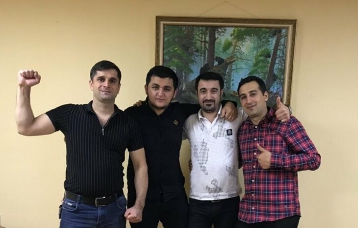 Друзья азербайджана. Друзья азербайджанцы. Азербайджанцы мужчины. Азербайджанцы группа. Азербайджанские мужчины фото.