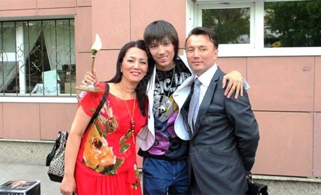 Димаштың ата-анасы Нұр-Сұлтанда қоныс тойын тойлады Димаштың ата-анасы Нұр-Сұлтанда қоныс тойын тойлады , Сагимбаева Баян