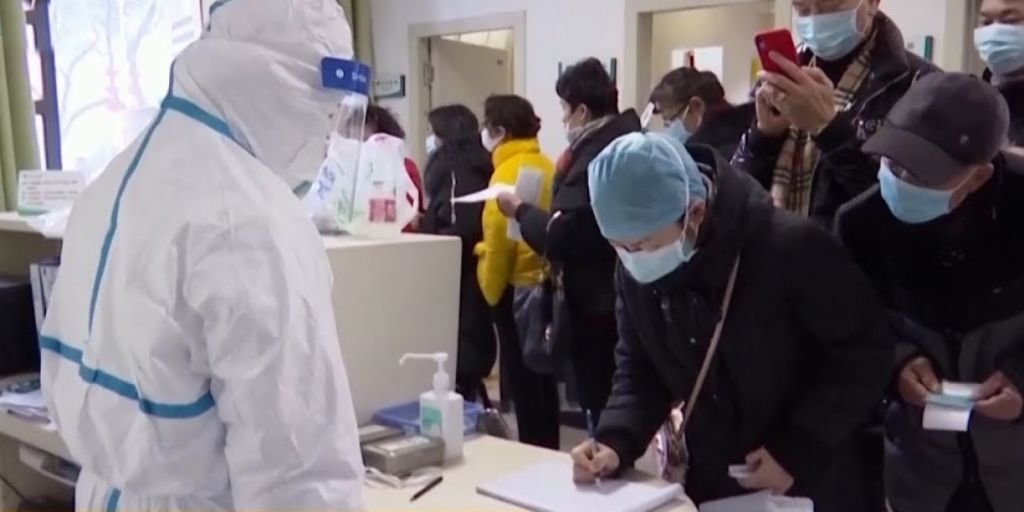 В Узбекистане врачам будут платить 2,5 тысячи долларов за контакт с... В Узбекистане врачам будут платить 2,5 тысячи долларов за контакт с заболевшими, Саркулова Арай